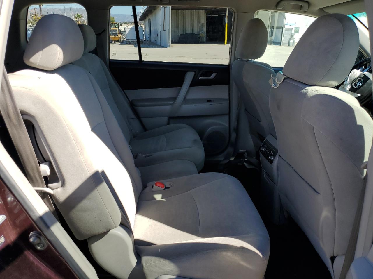 TOYOTA HIGHLANDER BASE