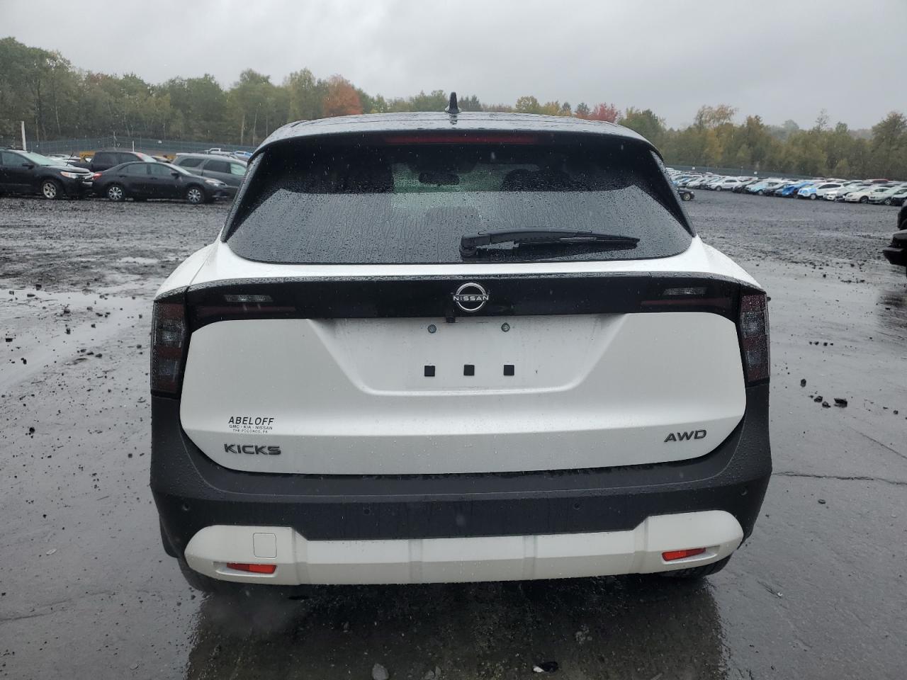 NISSAN KICKS SV