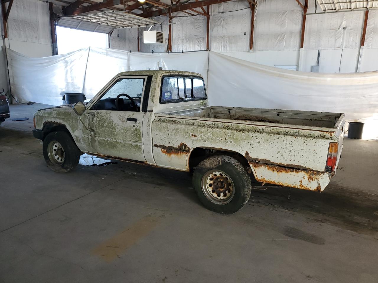 Lot #3269062071 1988 TOYOTA PICKUP 1/2