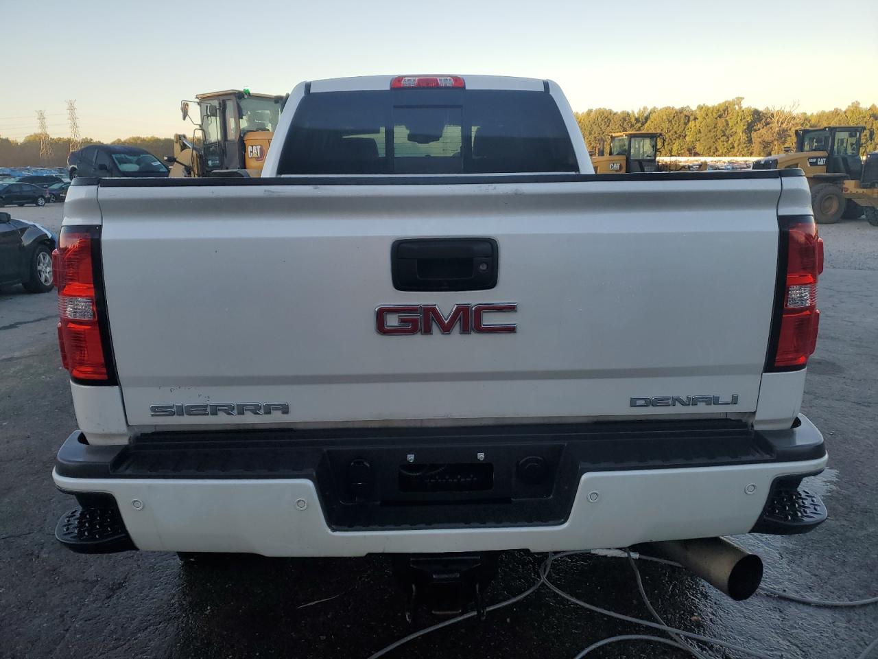 GMC SIERRA K2500 DENALI