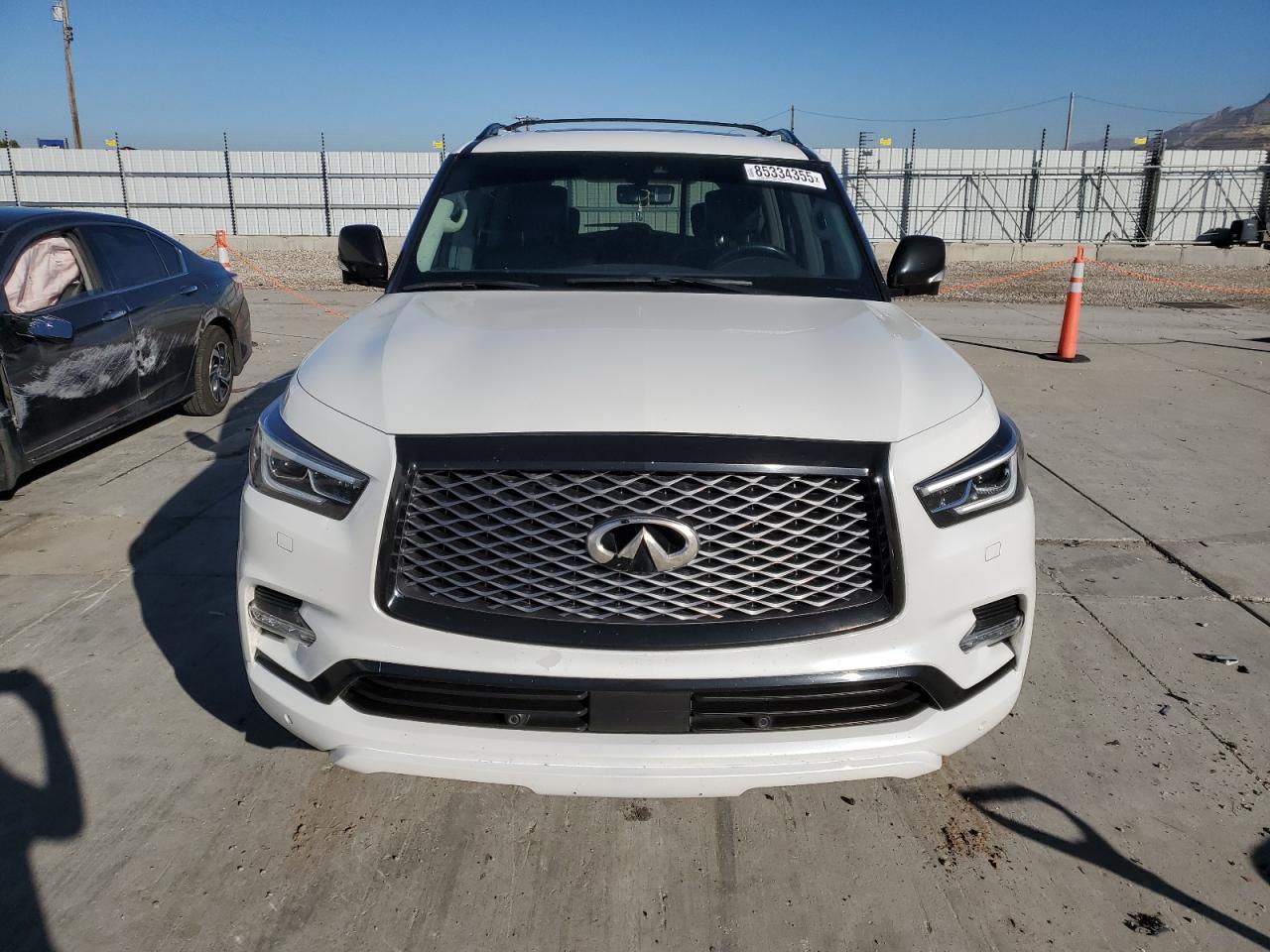 INFINITI QX80 LUXE