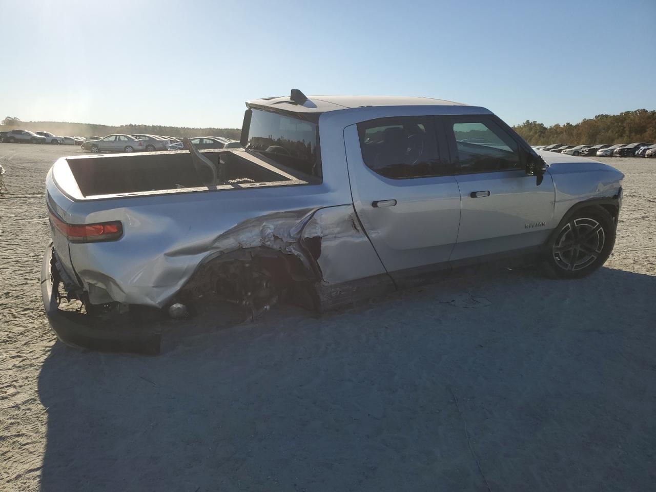 RIVIAN R1T ADVENTURE