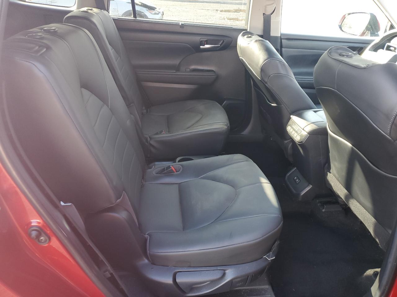 TOYOTA HIGHLANDER XLE