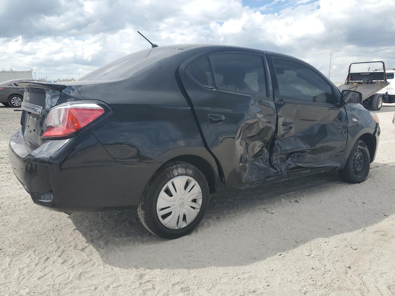 MITSUBISHI MIRAGE G4 ES