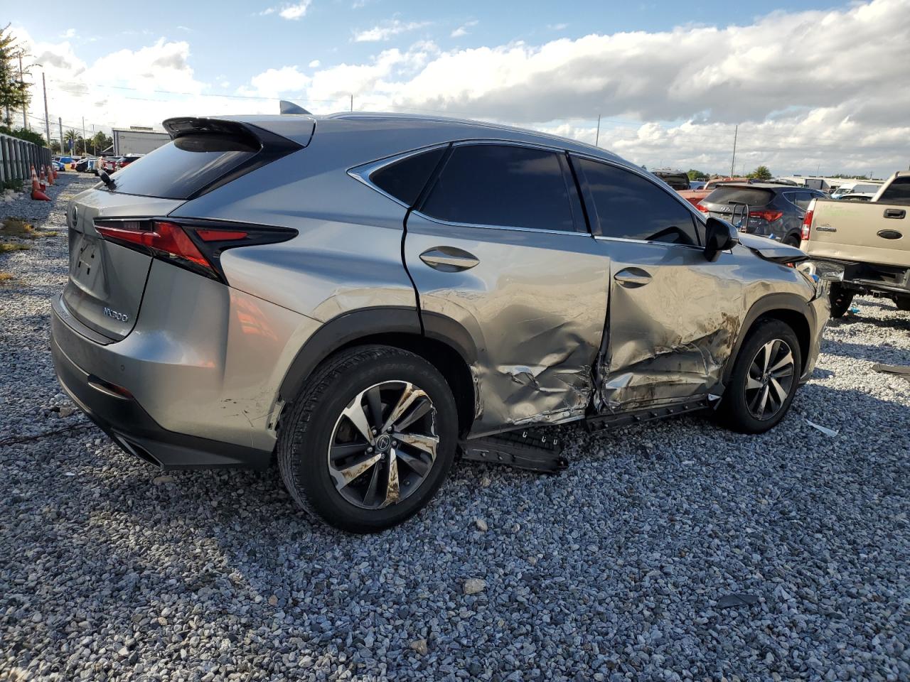 LEXUS NX 300 BASE