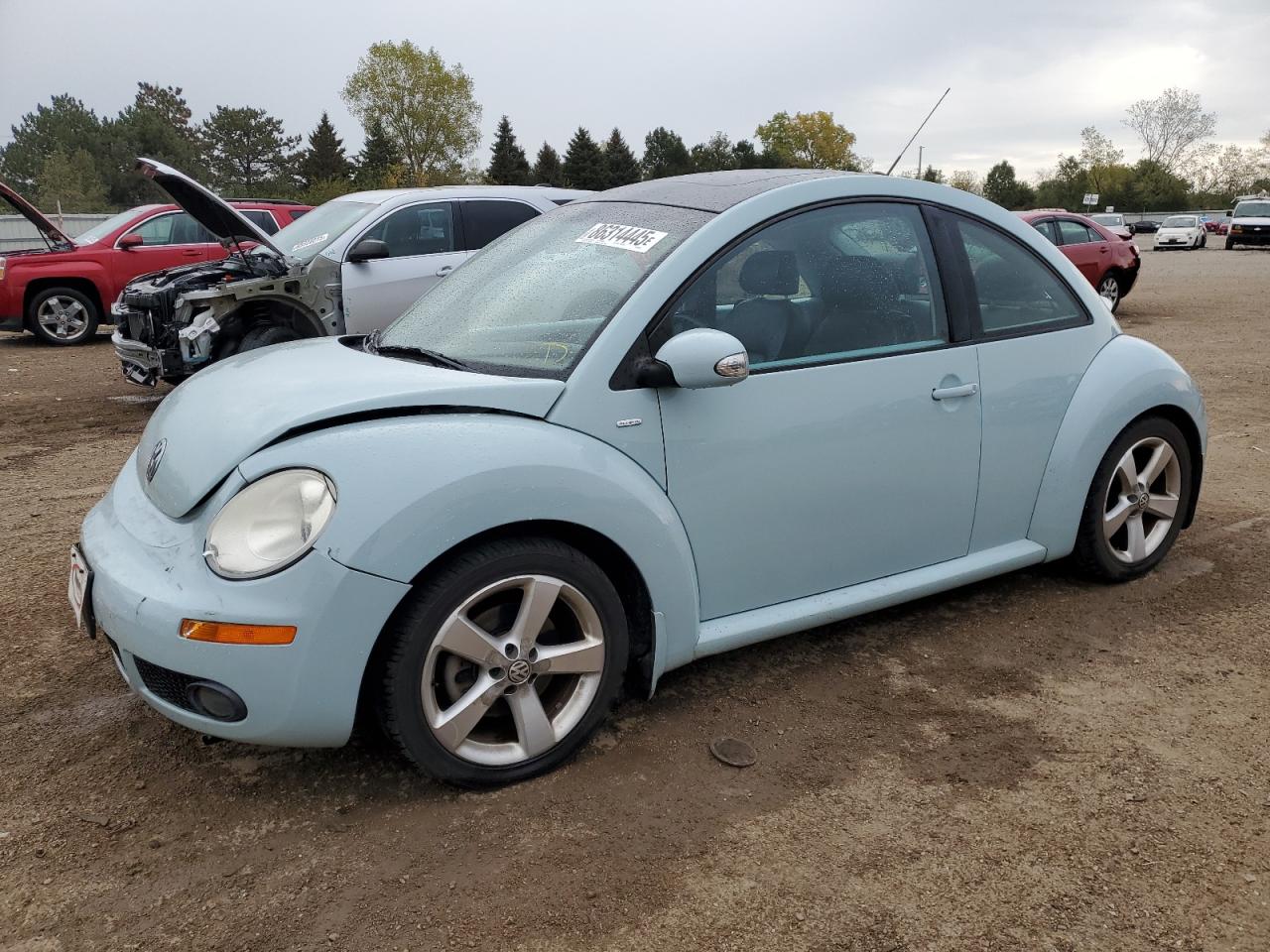 Lot #3273893787 2010 VOLKSWAGEN NEW BEETLE