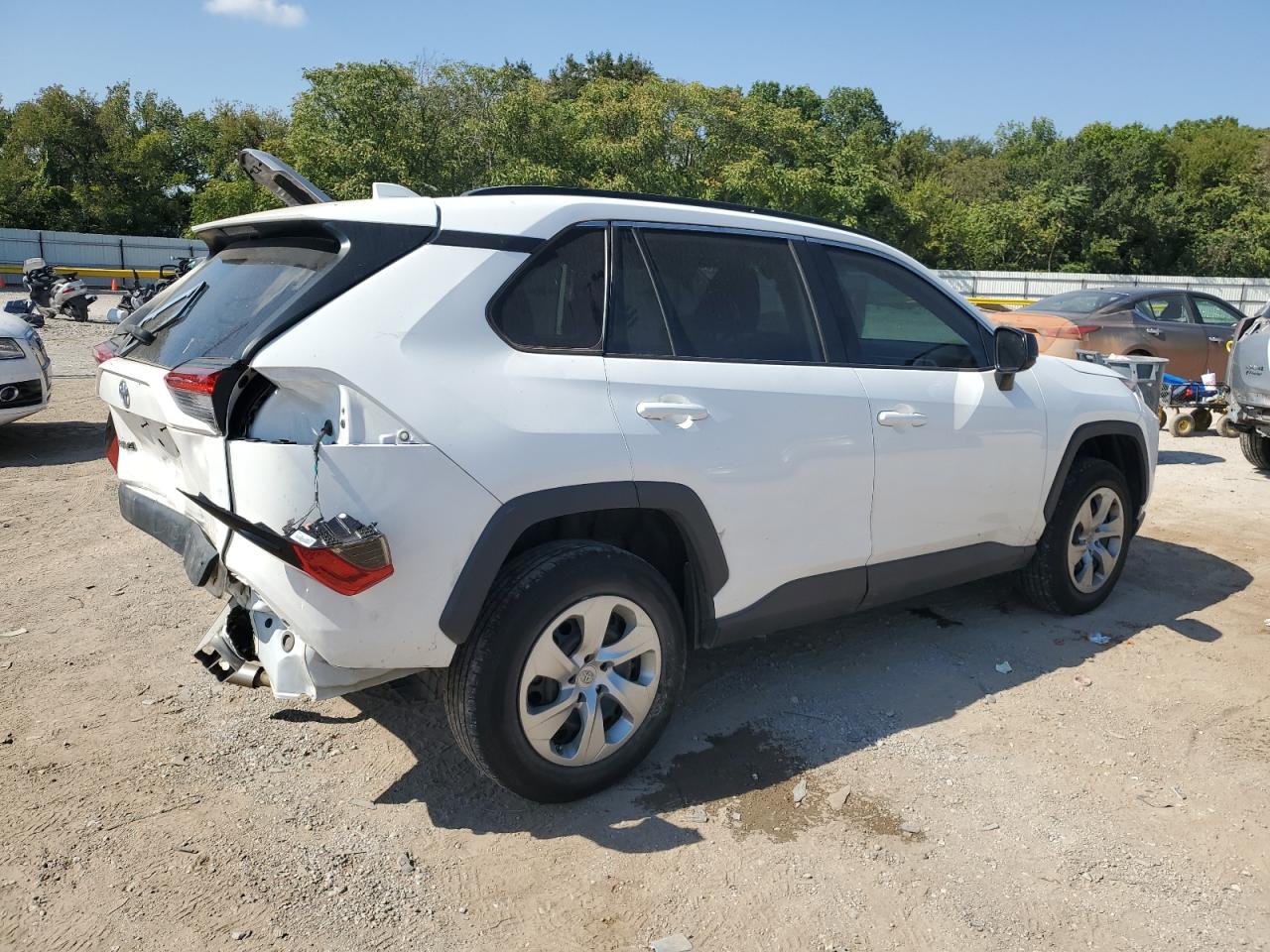 TOYOTA RAV4 LE
