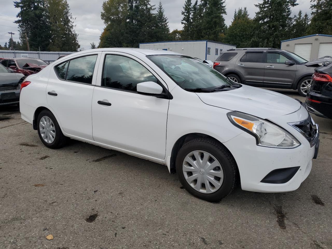 NISSAN VERSA S
