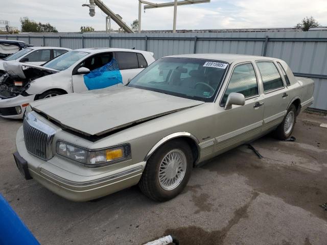 Global Auto Auctions: 1997 LINCOLN TOWN CAR SIGNATURE