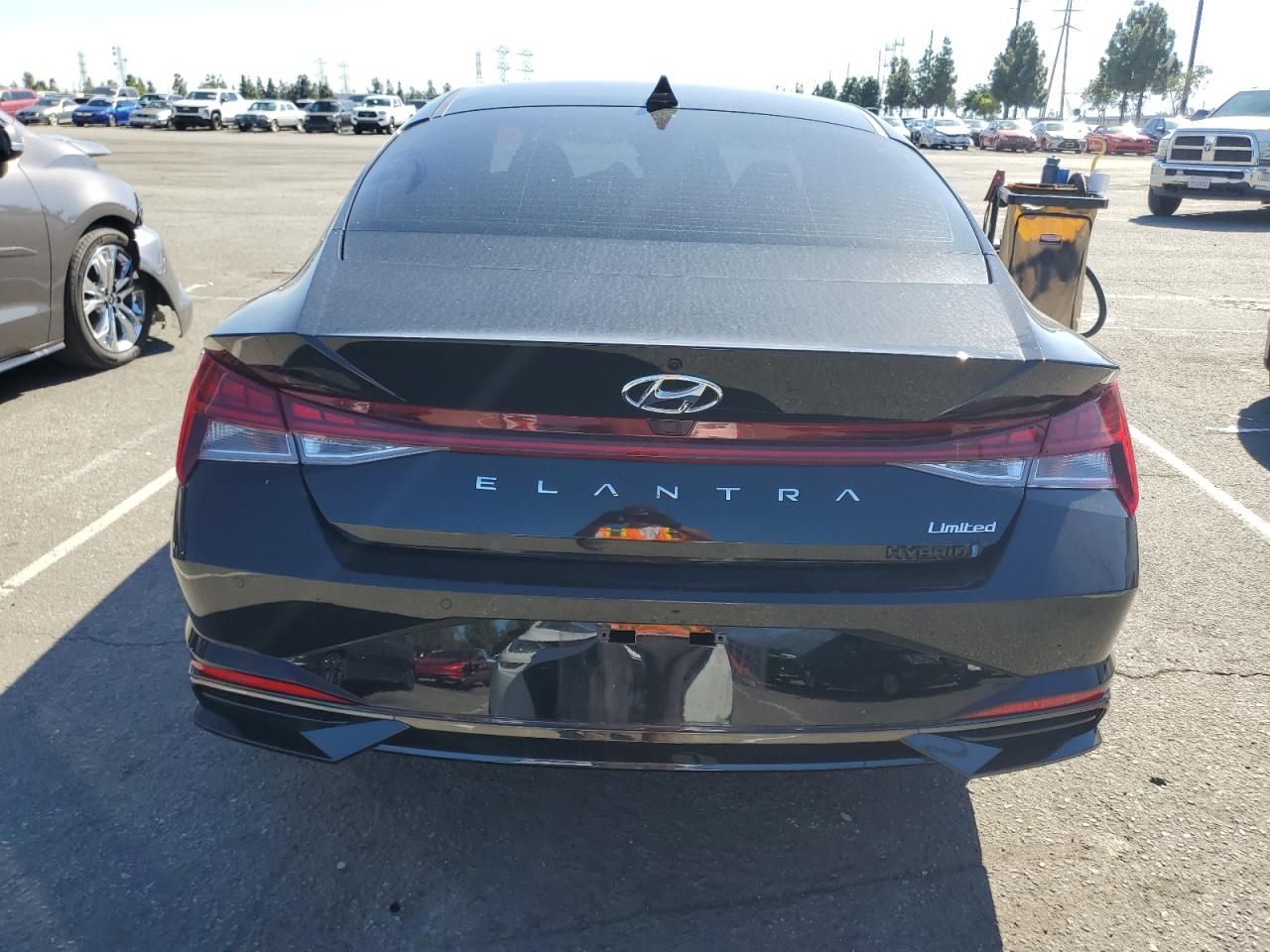 HYUNDAI ELANTRA LIMITED