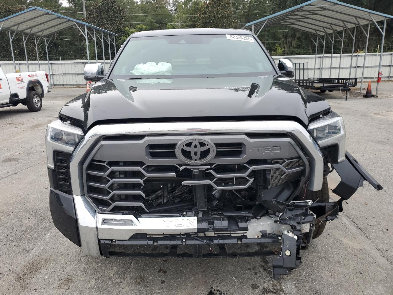 TOYOTA TUNDRA CREWMAX PLATINUM