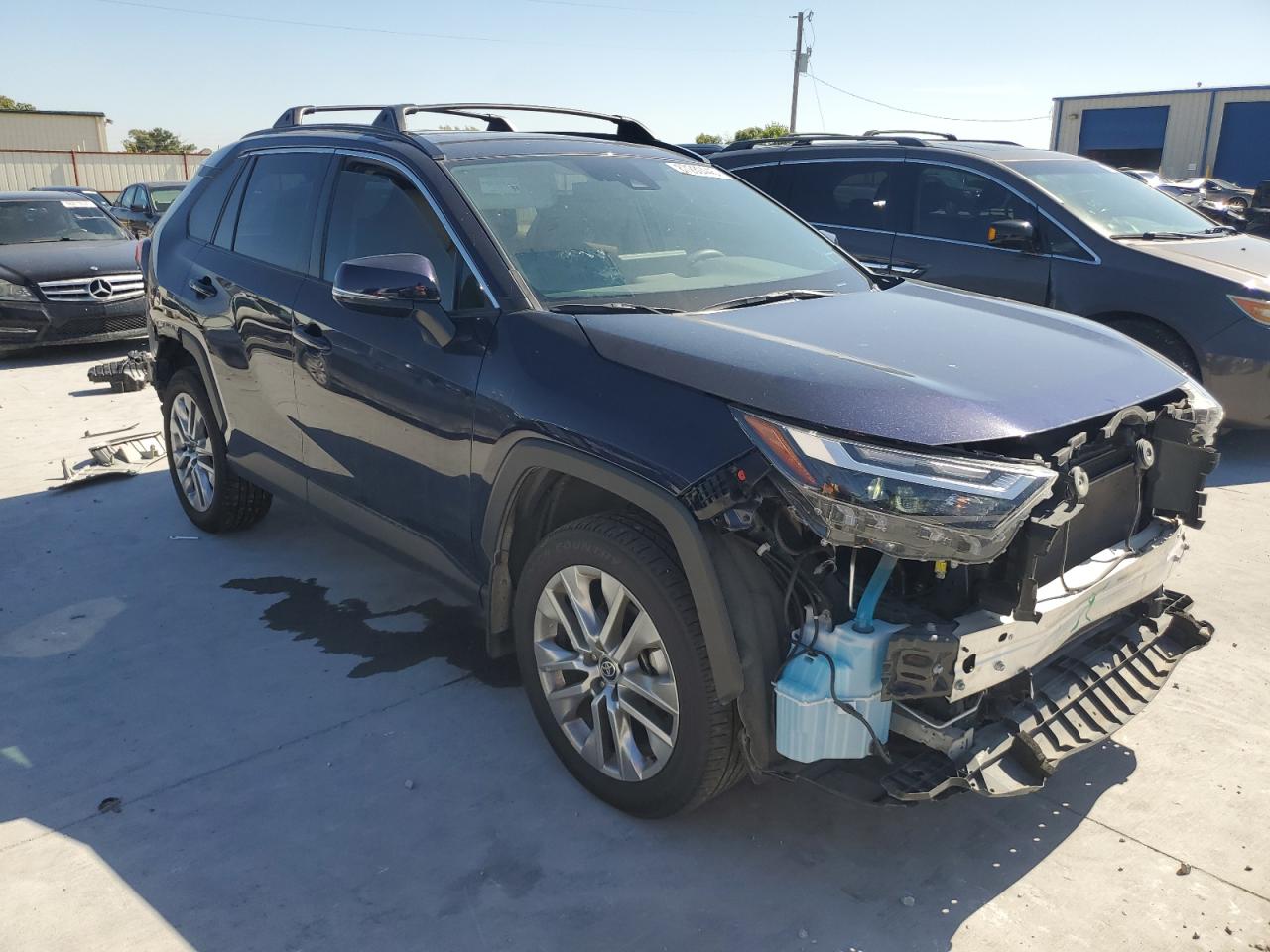 TOYOTA RAV4 XLE PREMIUM