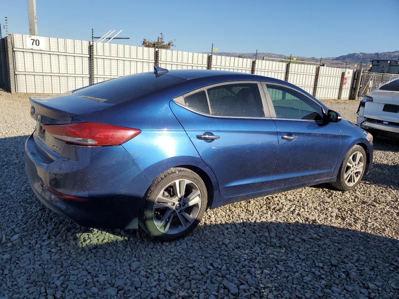 HYUNDAI ELANTRA SE