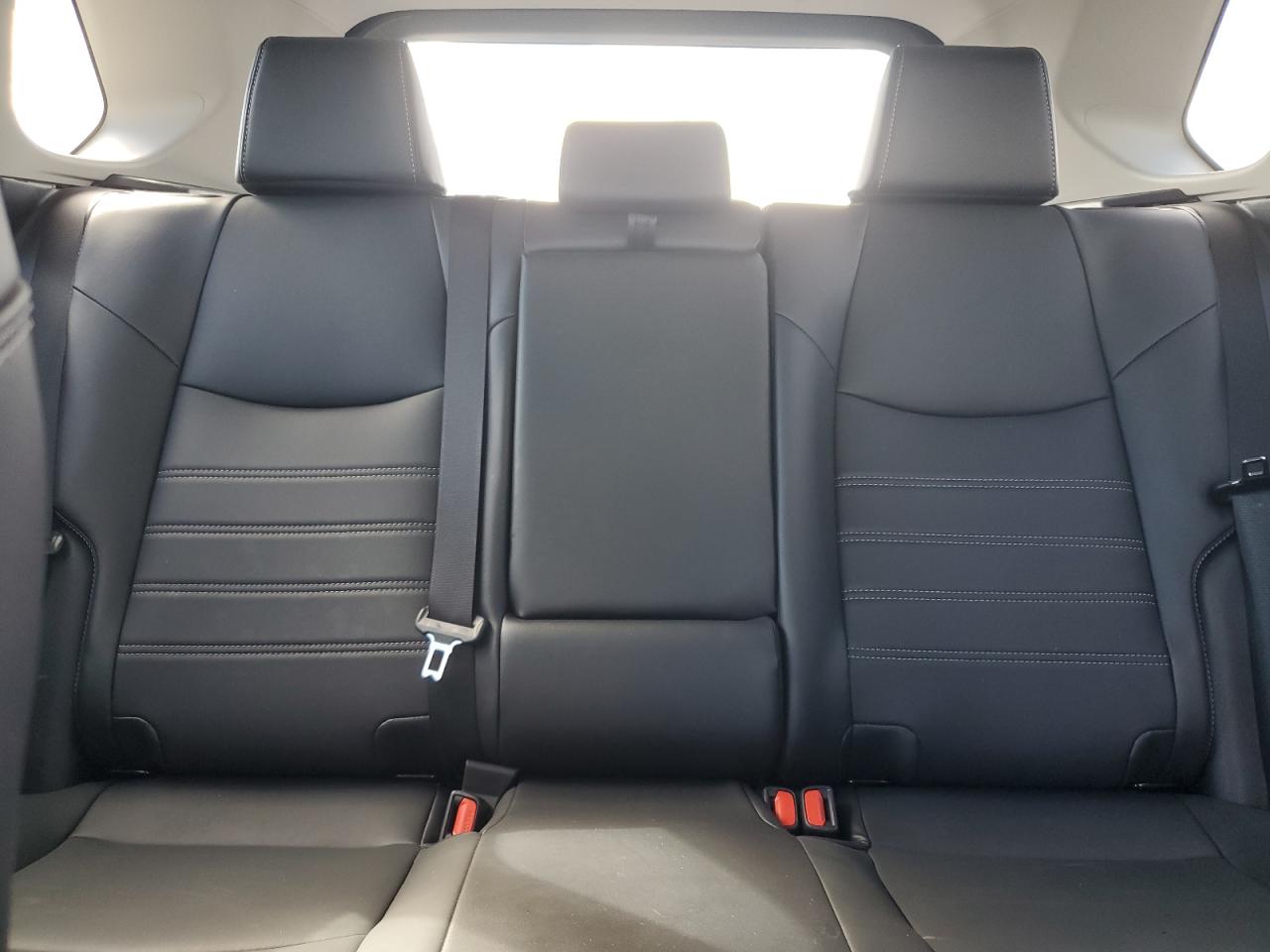 TOYOTA RAV4 XLE PREMIUM