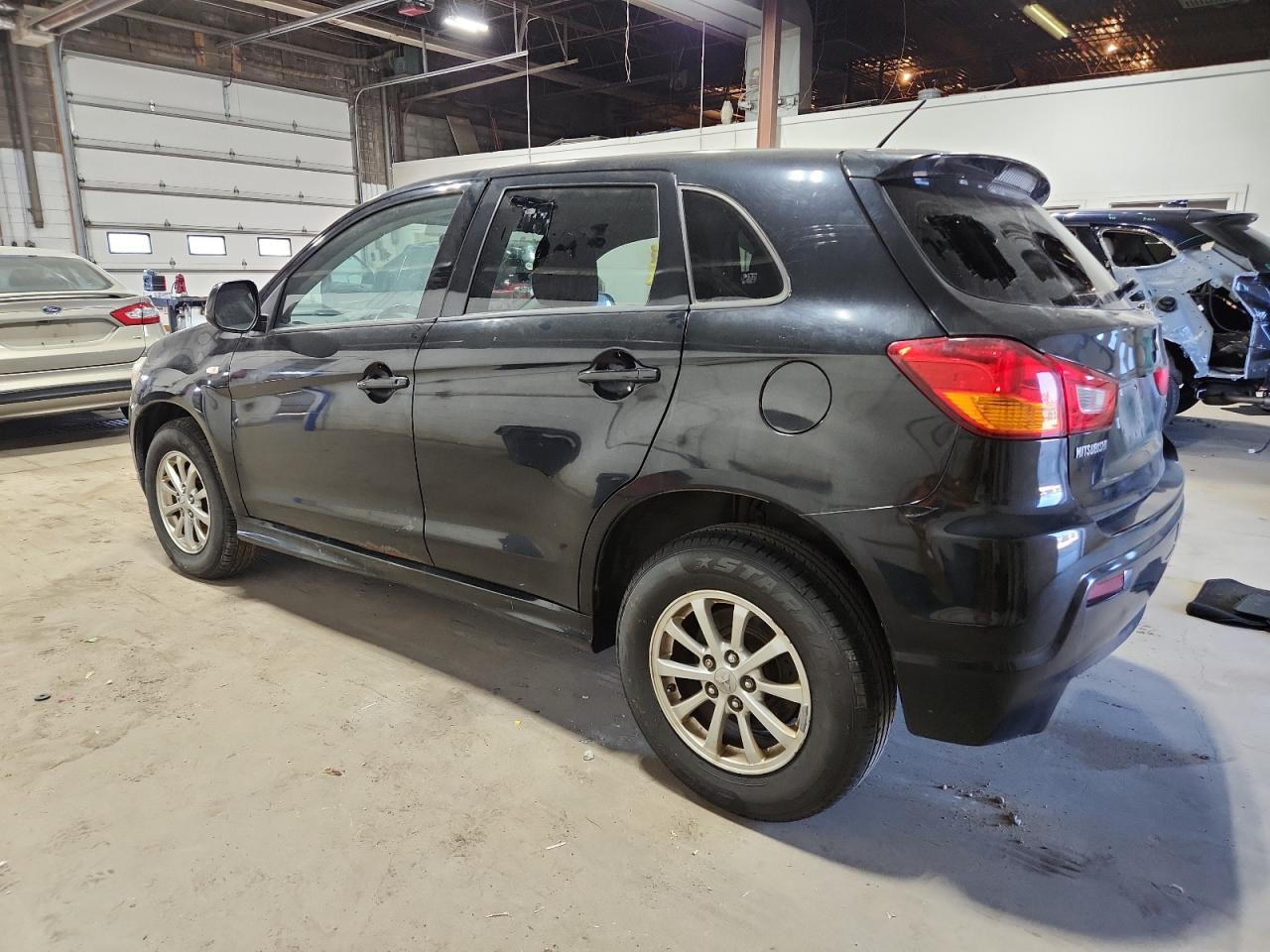 MITSUBISHI OUTLANDER ES