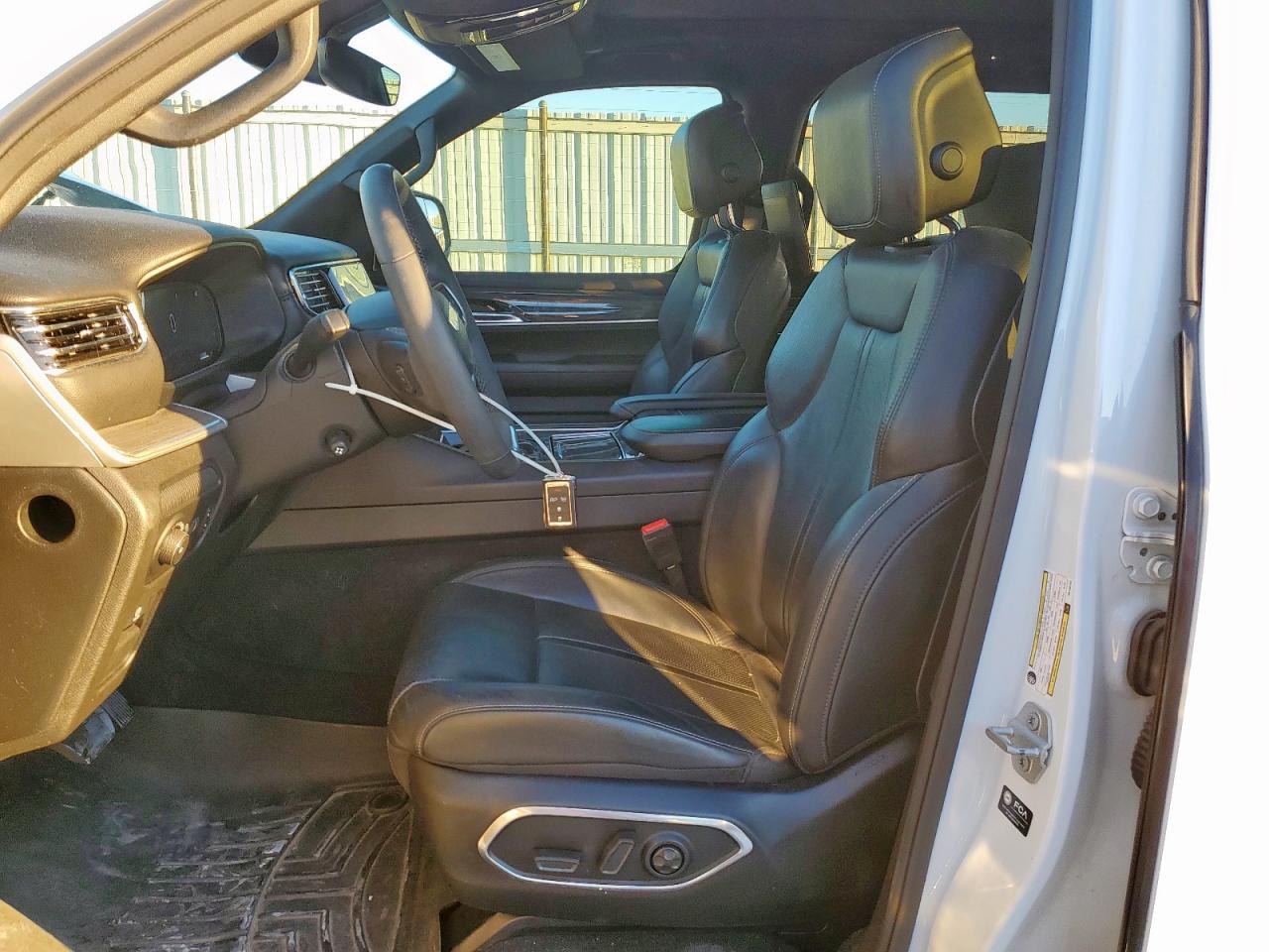 JEEP WAGONEER SERIES II