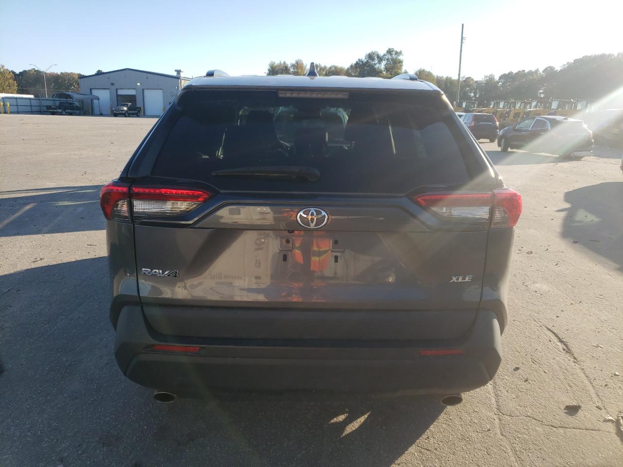 TOYOTA RAV4 XLE PREMIUM