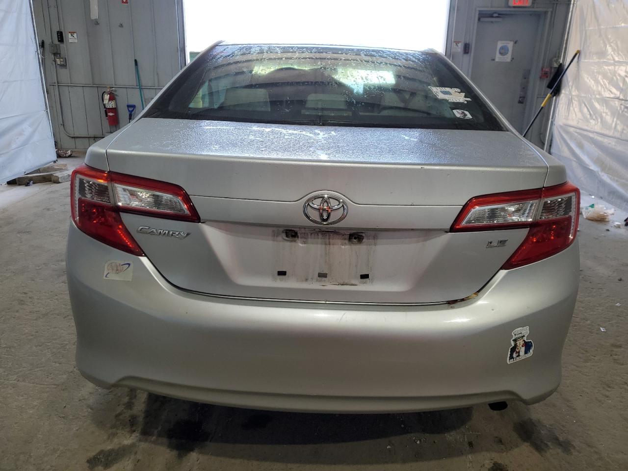 TOYOTA CAMRY BASE