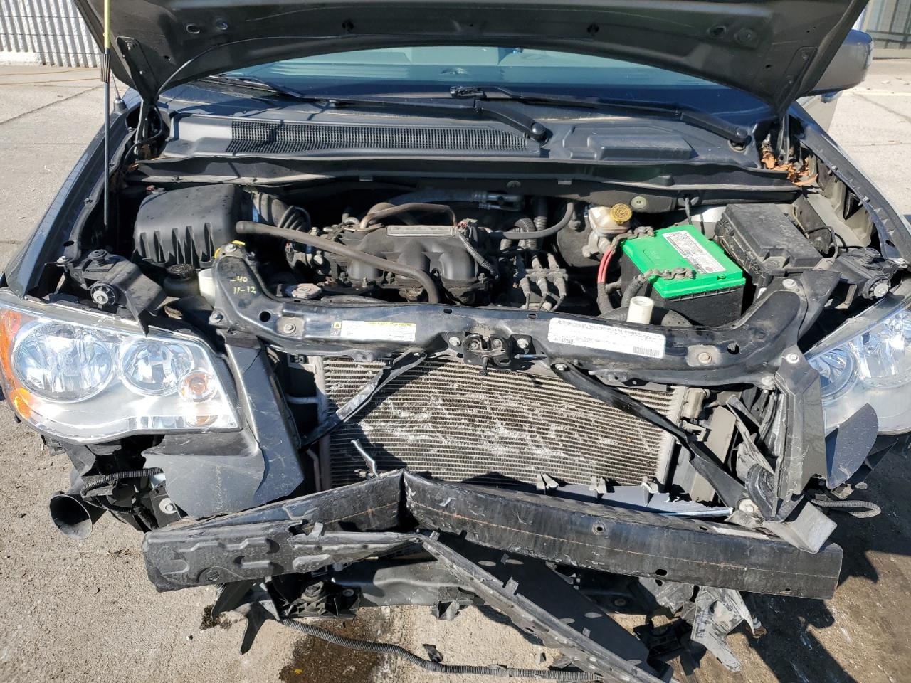 CHRYSLER TOWN & COUNTRY TOURING