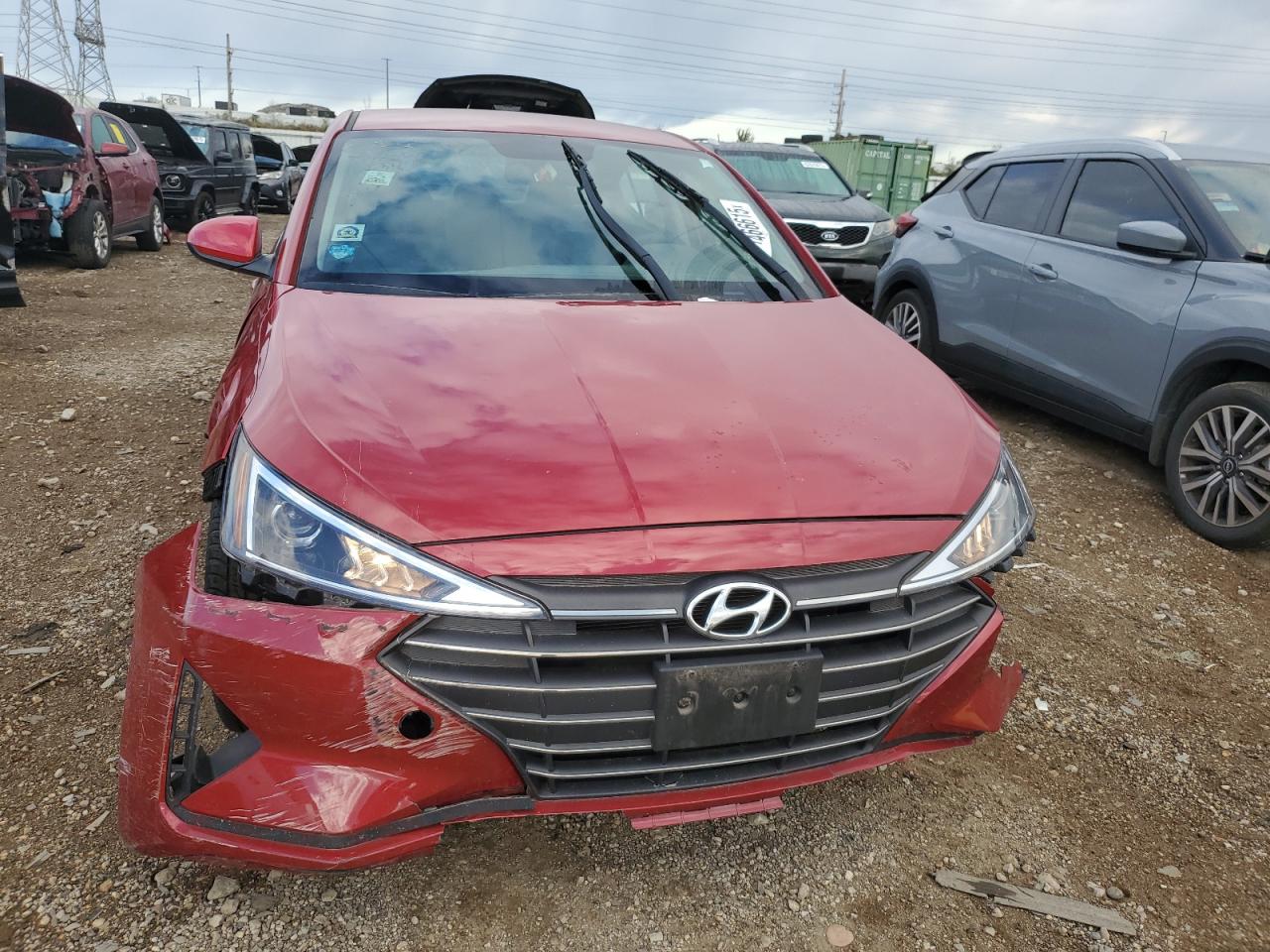 HYUNDAI ELANTRA SE