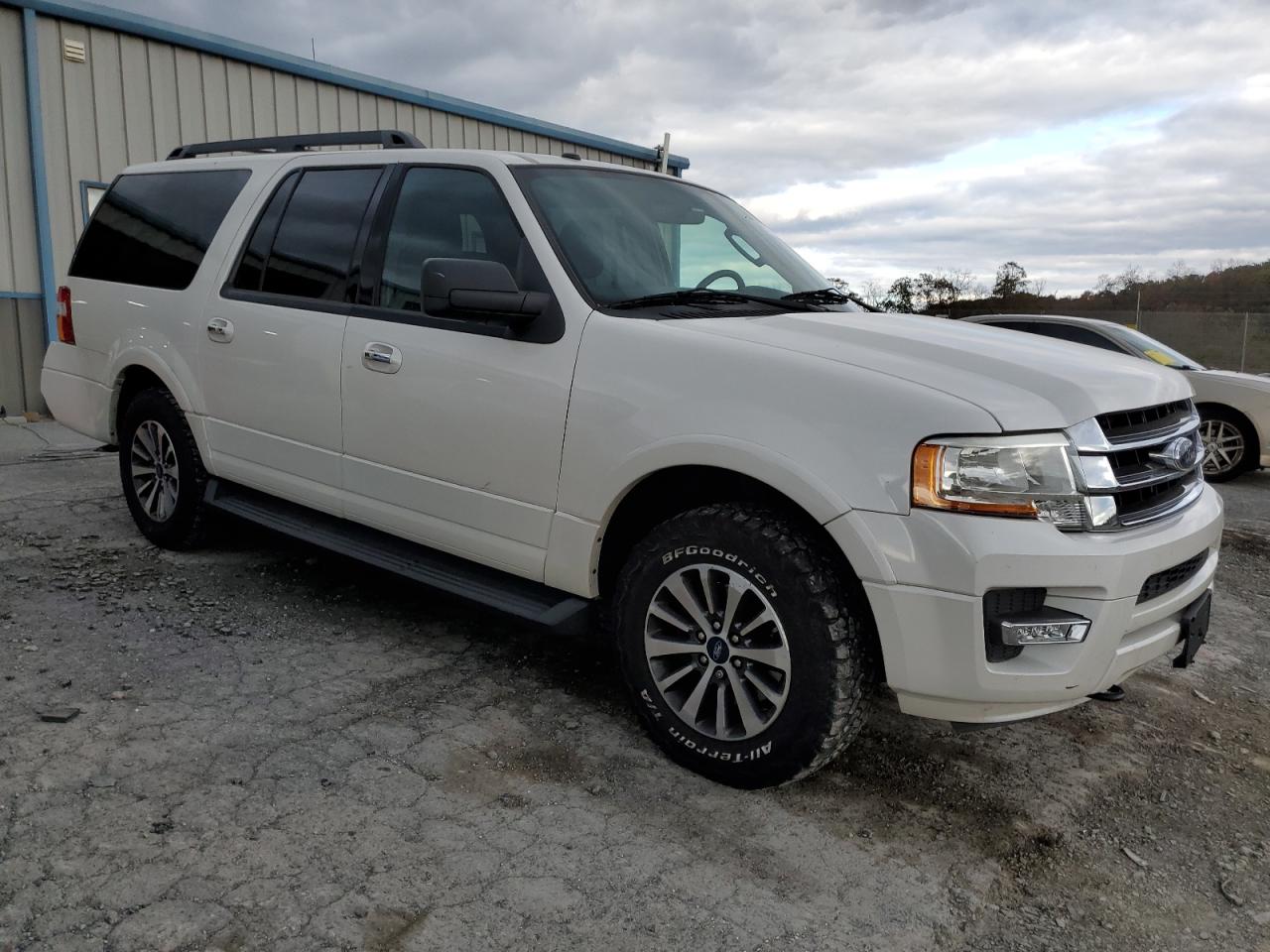 FORD EXPEDITION EL XLT
