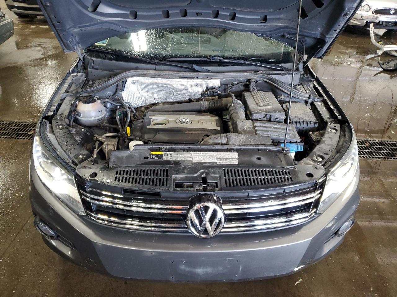 VOLKSWAGEN TIGUAN S
