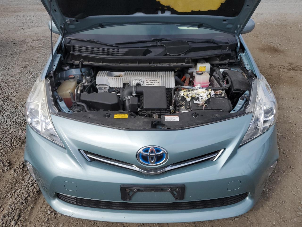 TOYOTA PRIUS V