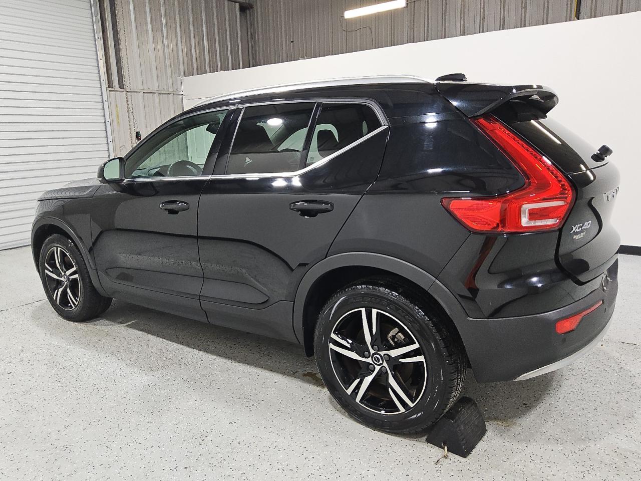 VOLVO XC40 PLUS