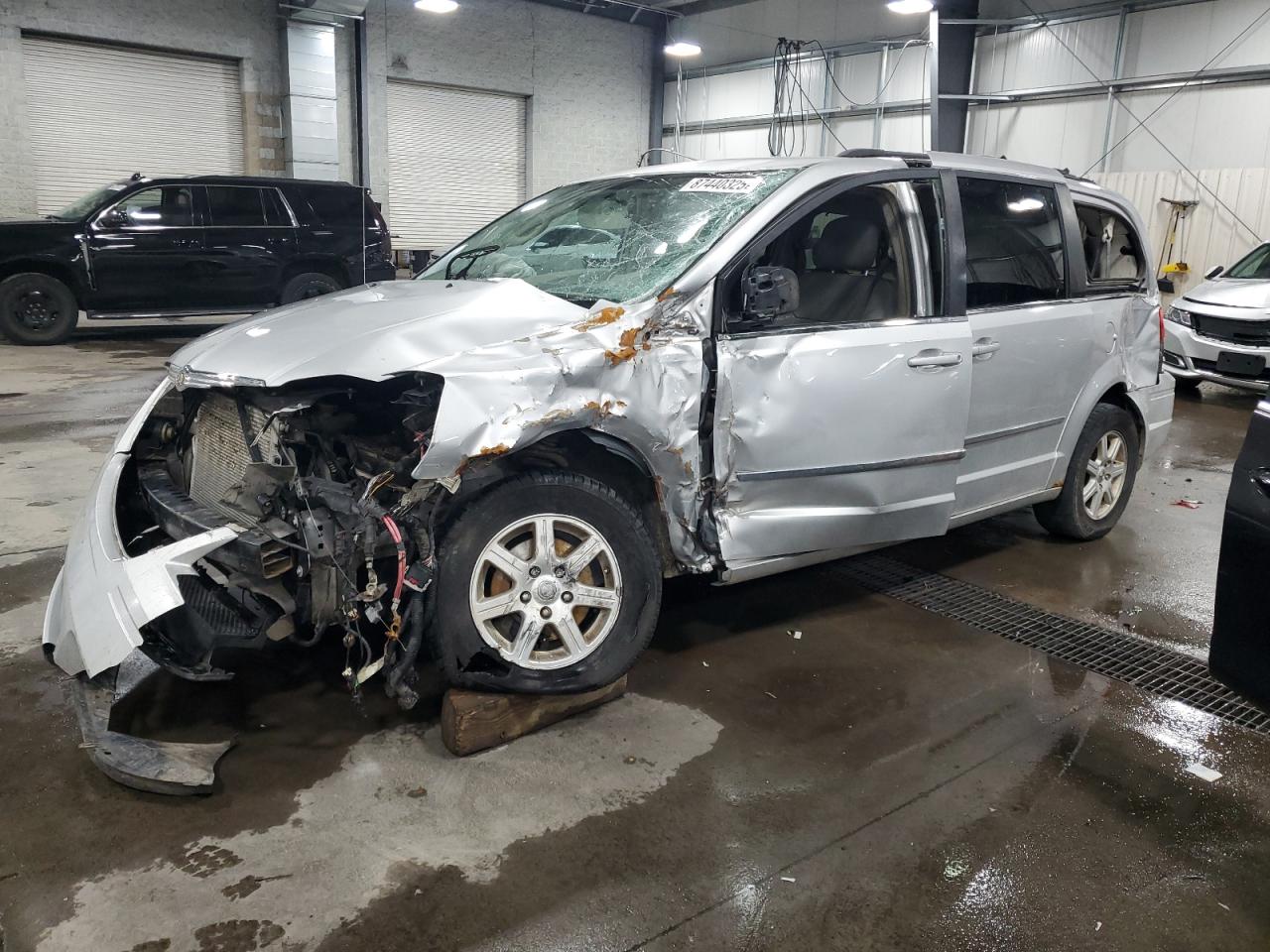 CHRYSLER TOWN & COUNTRY TOURING