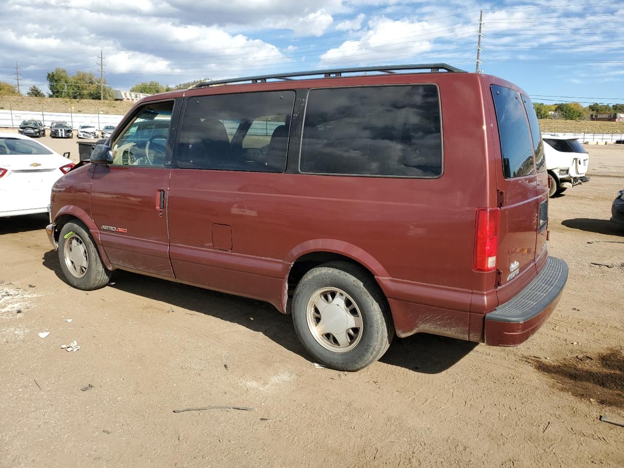 Lot #3302115130 1999 CHEVROLET ASTRO