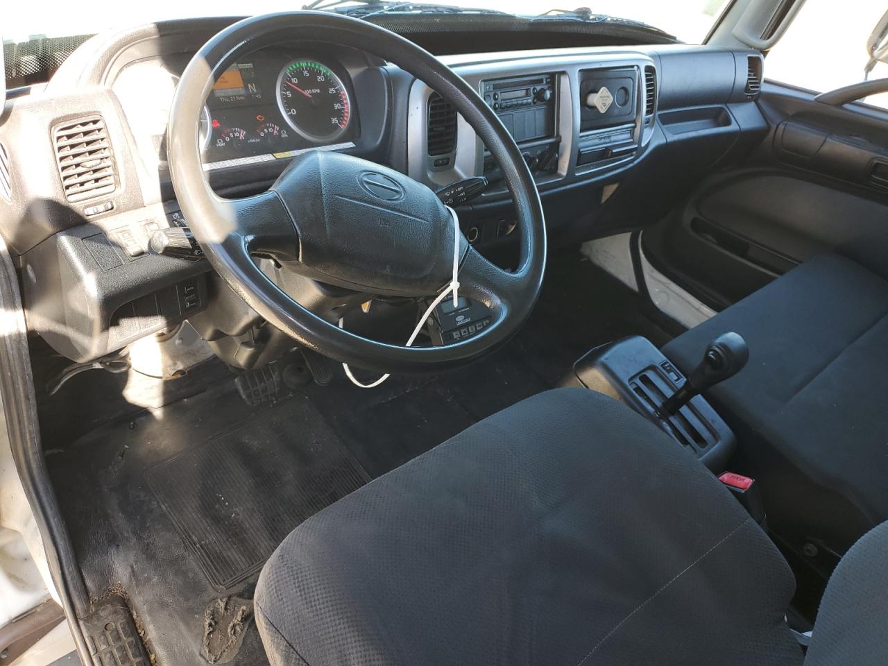 Lot #3287644062 2012 HINO 258/268