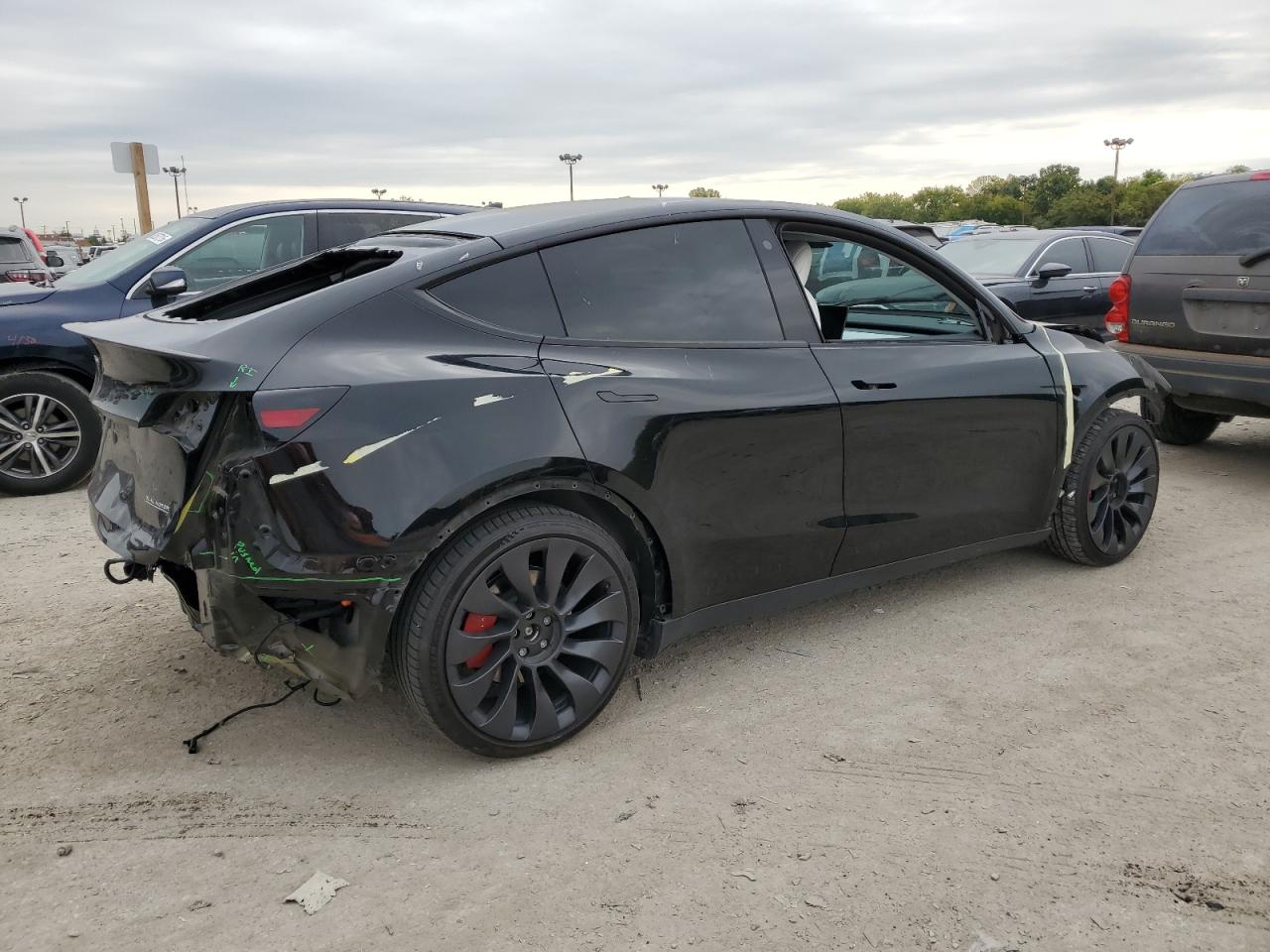 TESLA MODEL Y