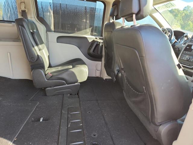 2016 CHRYSLER TOWN & COU - 2C4RC1CGXGR284525