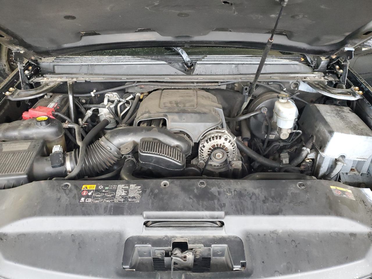 CADILLAC ESCALADE LUXURY