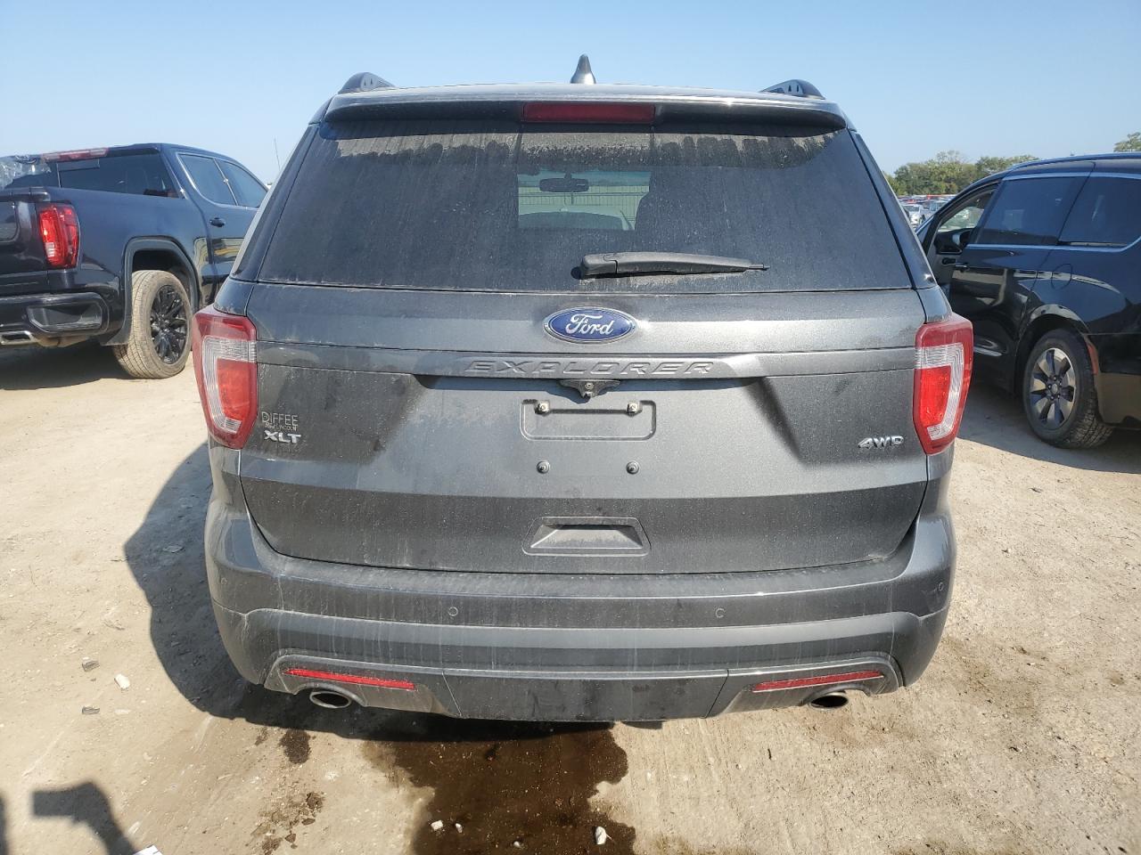 FORD EXPLORER XLT