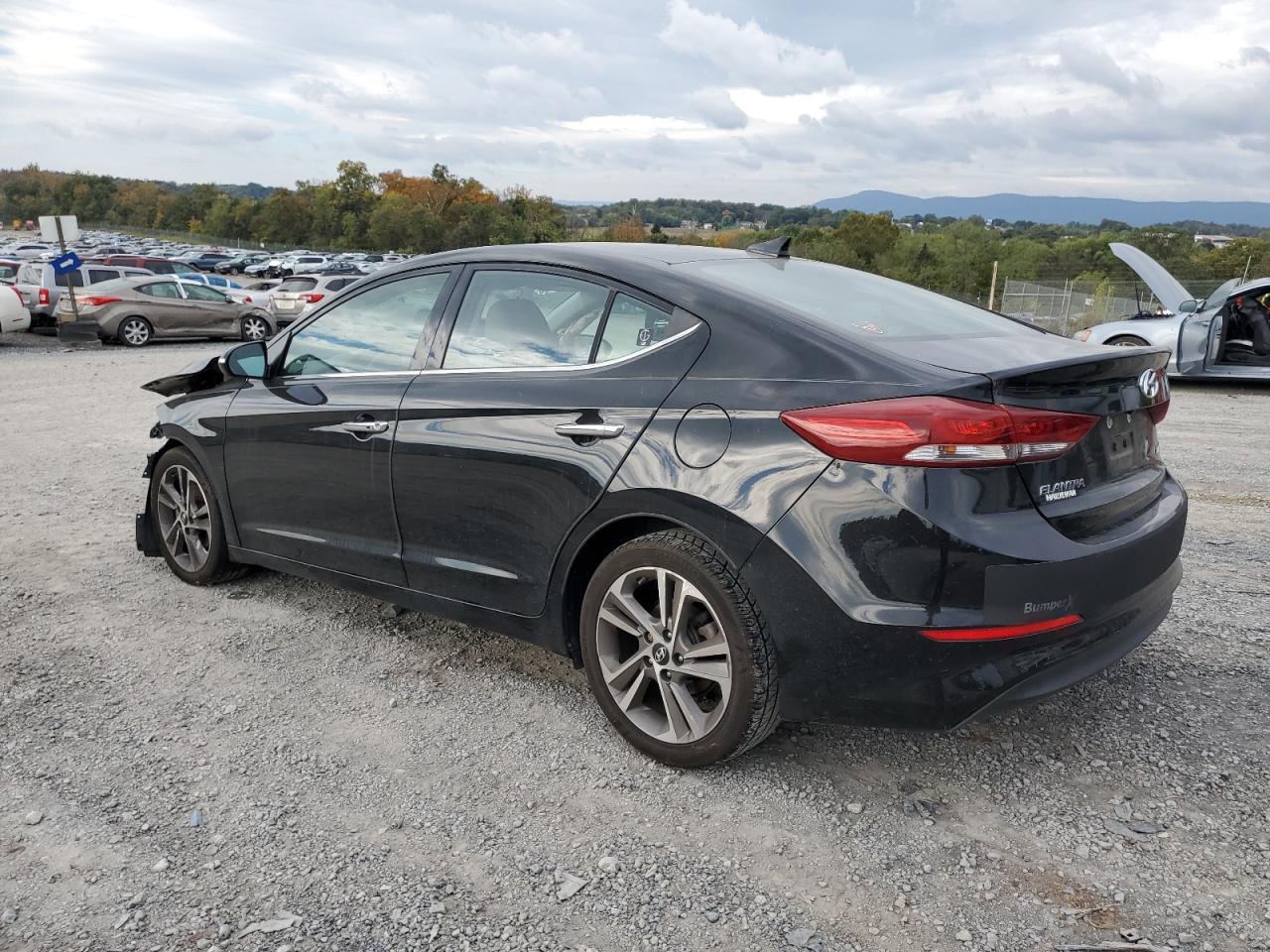 HYUNDAI ELANTRA SE