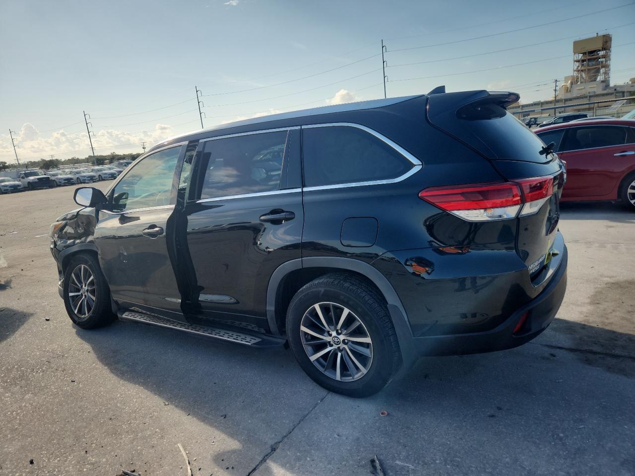 TOYOTA HIGHLANDER SE