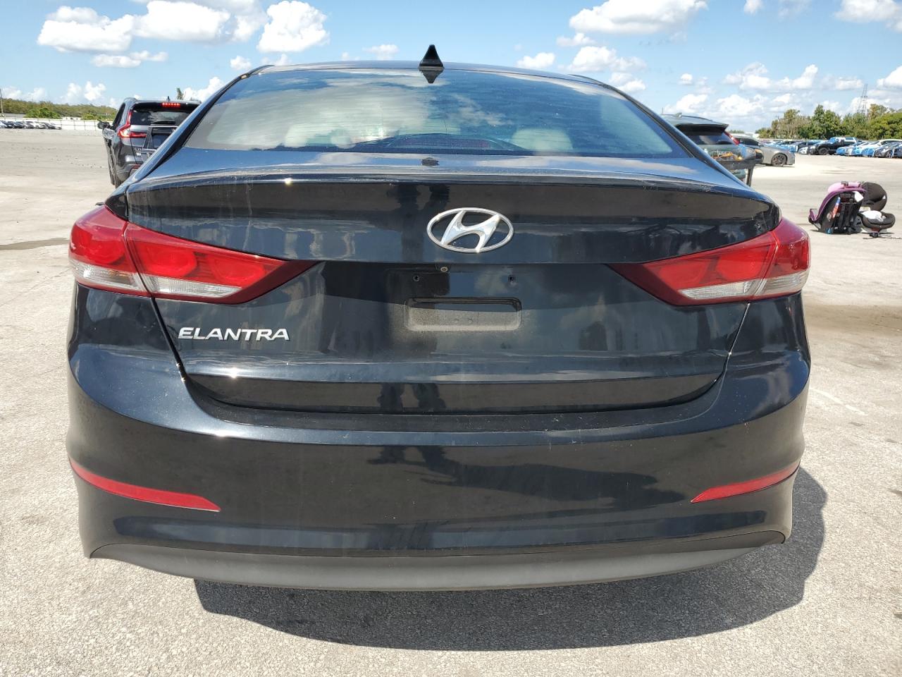 HYUNDAI ELANTRA SEL