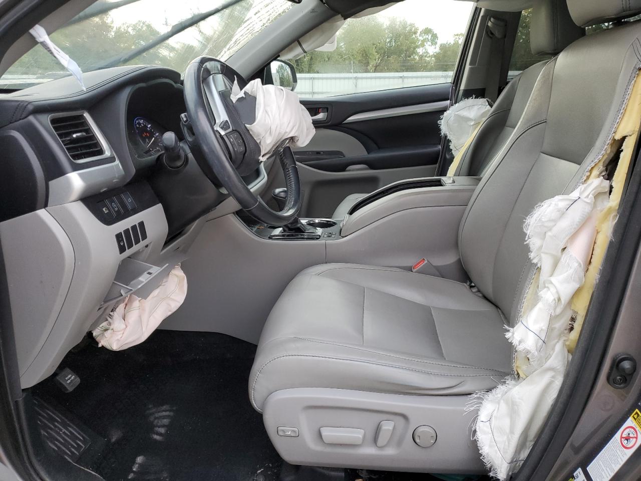 TOYOTA HIGHLANDER SE