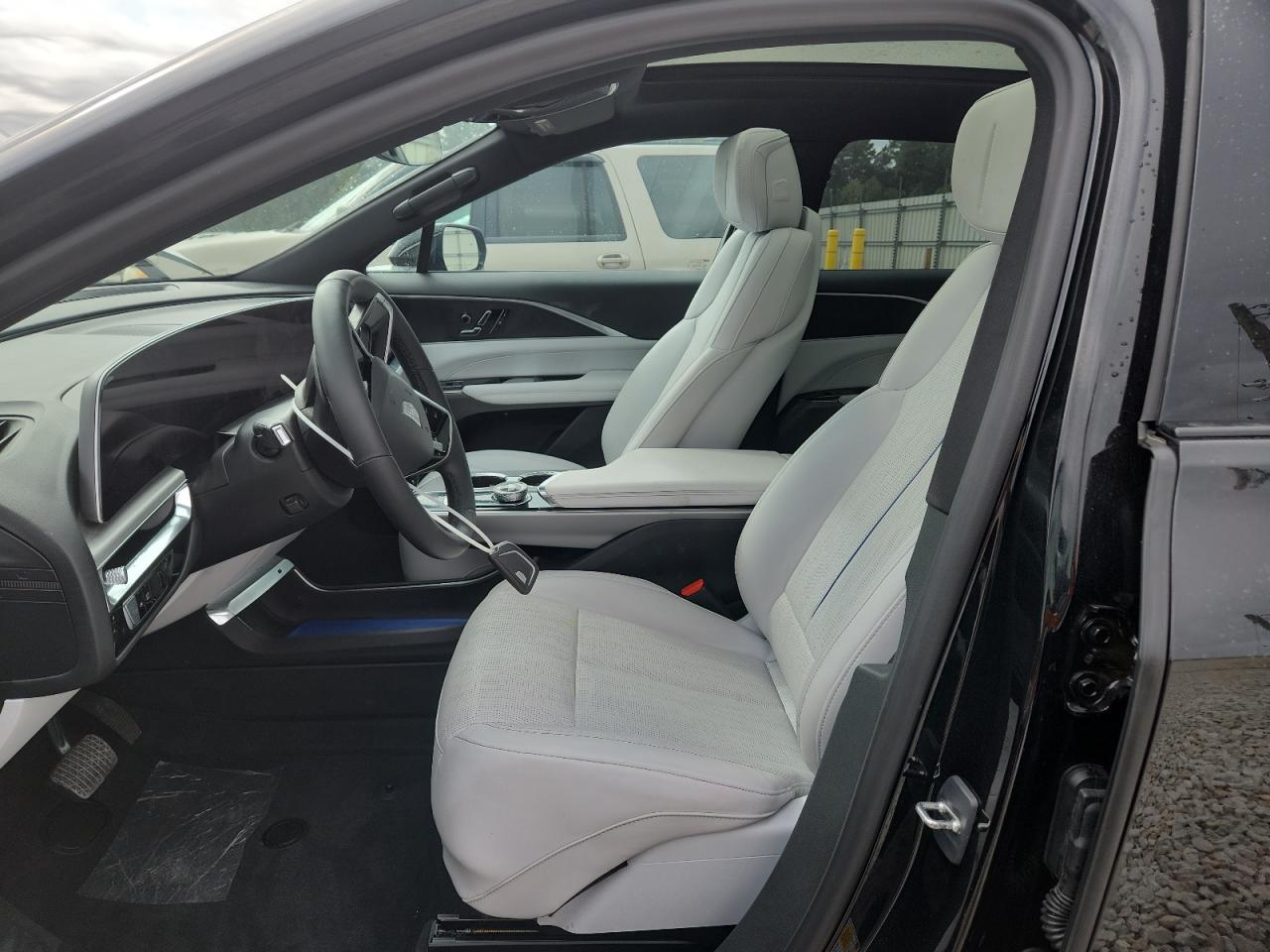 CADILLAC LYRIQ LUXURY