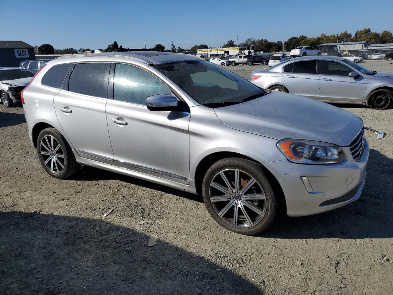 VOLVO XC60 T5 PREMIER