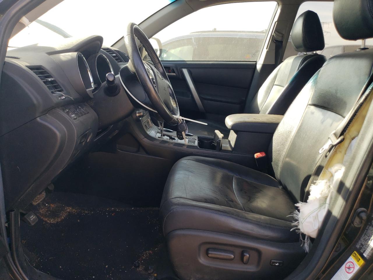 TOYOTA HIGHLANDER BASE