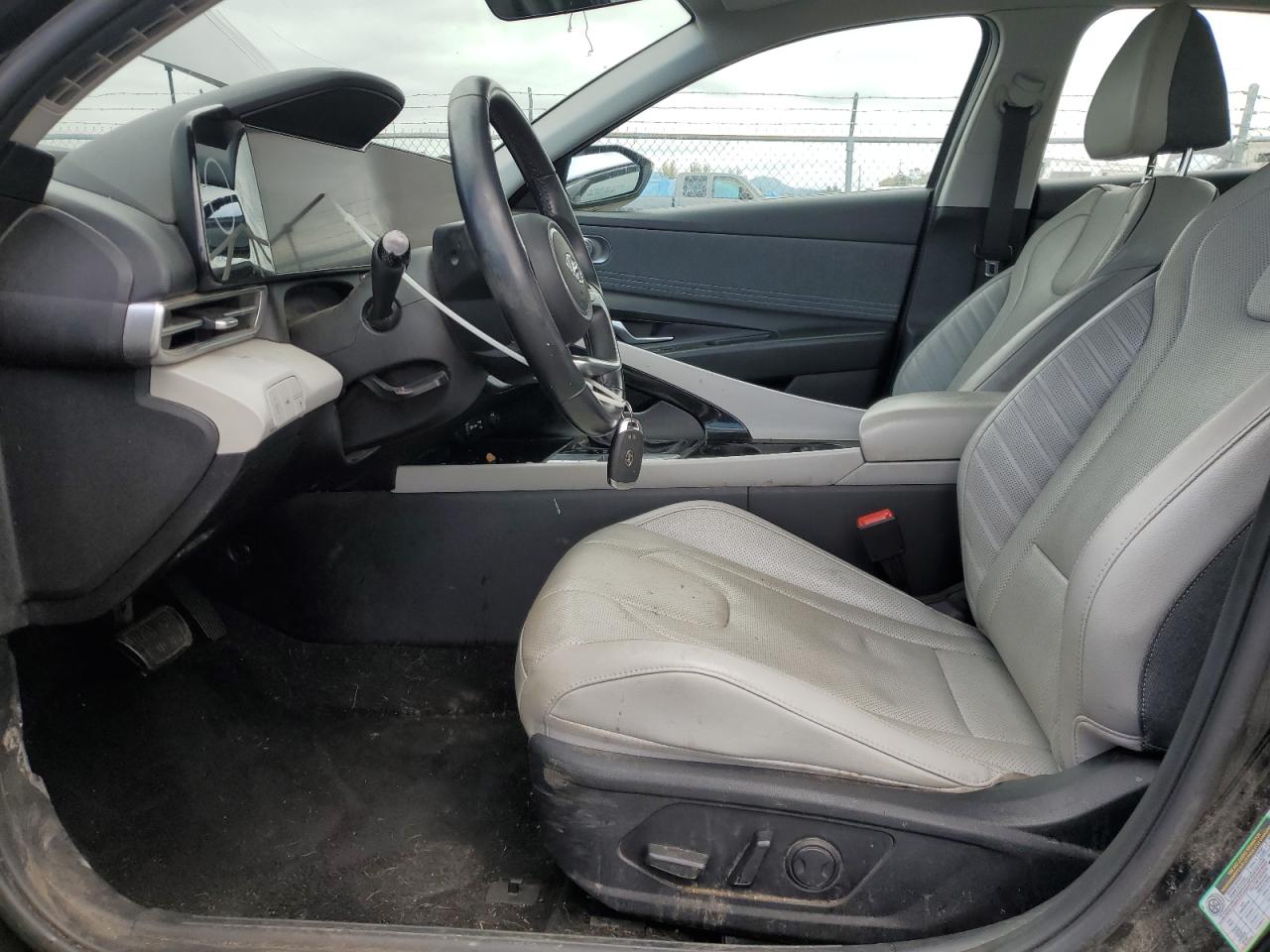 HYUNDAI ELANTRA LIMITED