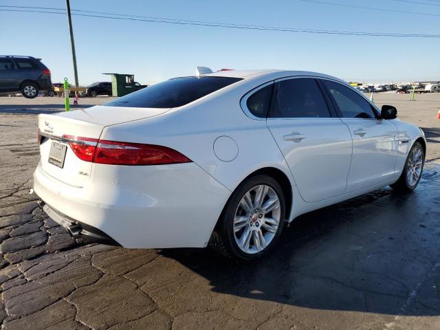 2017 JAGUAR XF PREMIUM SAJBD4BV1HCY38062