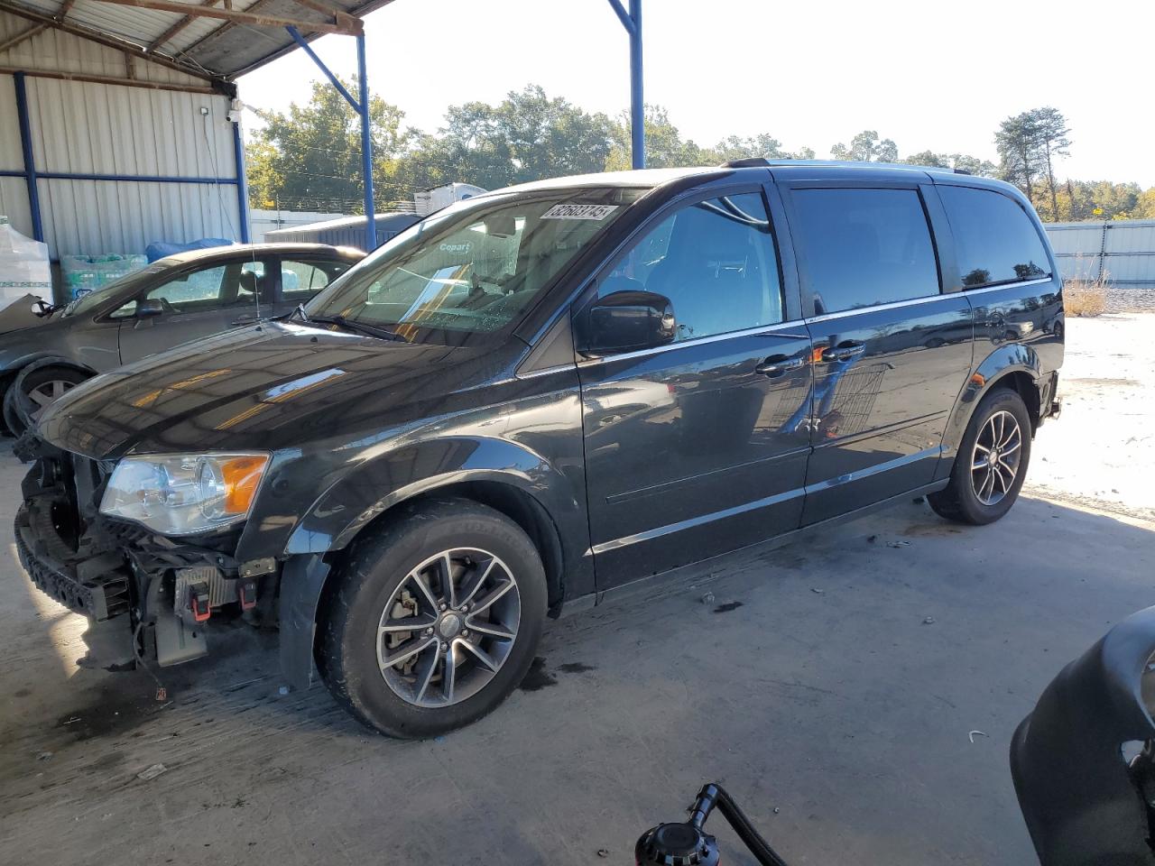 Lot #3291430140 2017 DODGE GRAND CARAVAN SXT