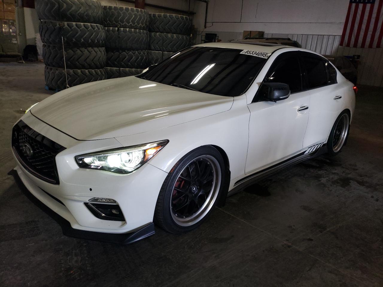 INFINITI Q50 LUXE