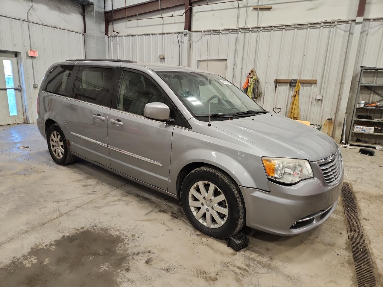CHRYSLER TOWN & COUNTRY TOURING