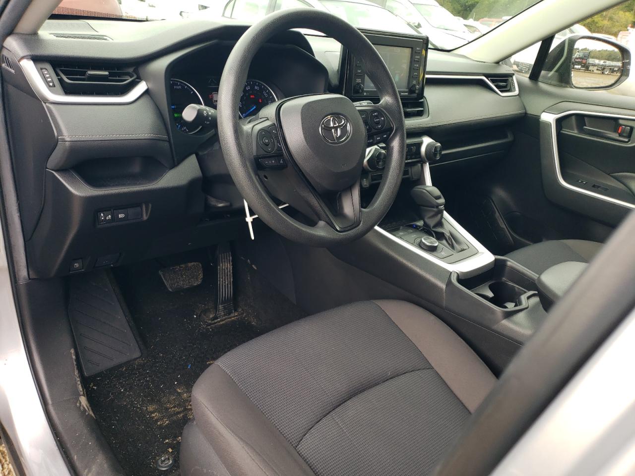 TOYOTA RAV4 LE