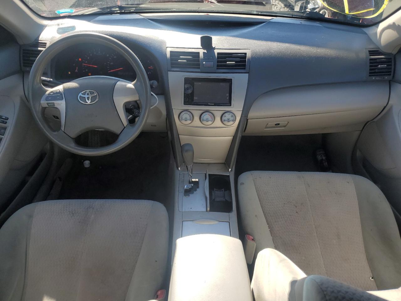 TOYOTA CAMRY BASE