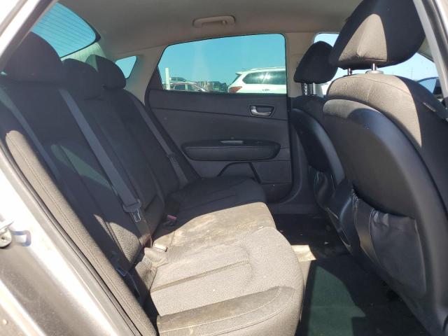 2018 KIA OPTIMA LX 5XXGT4L32JG177717